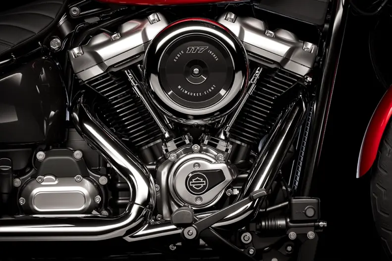 Rider-ready Milwaukee-eight 117 Classic V-twin Motor | Harley-davidson® Online