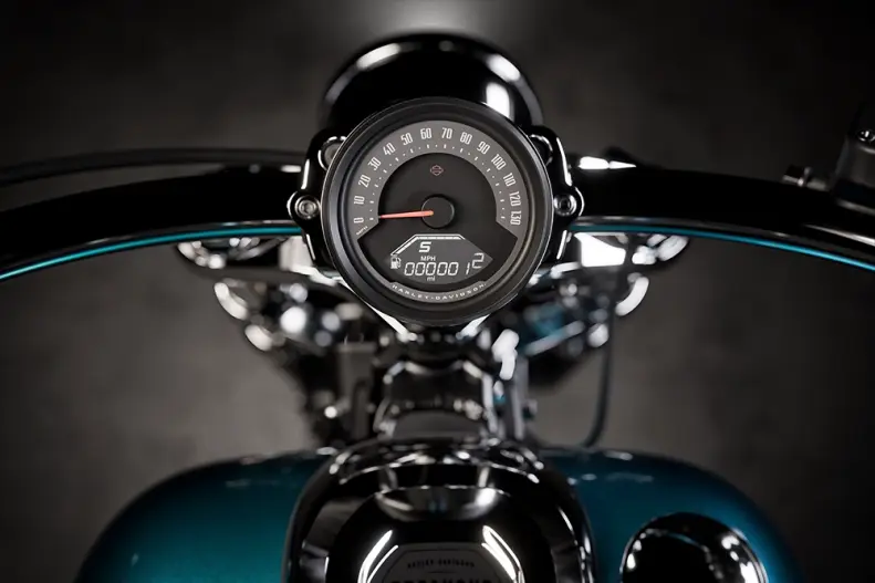 4” (102 Mm) Analog Gauge + Customizable Ride Modes | Harley-davidson® Online
