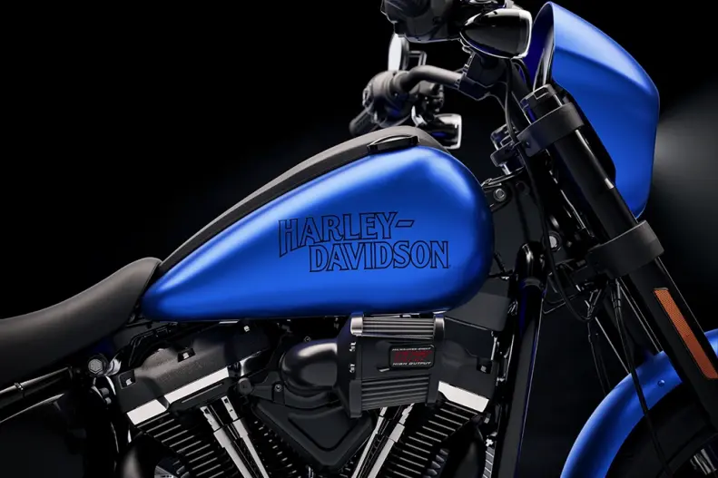 Blacked-out and Dialed-in | Harley-davidson® Online