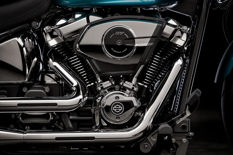Big-inch Milwaukee-eight 117 Custom Motor | Harley-davidson® Online