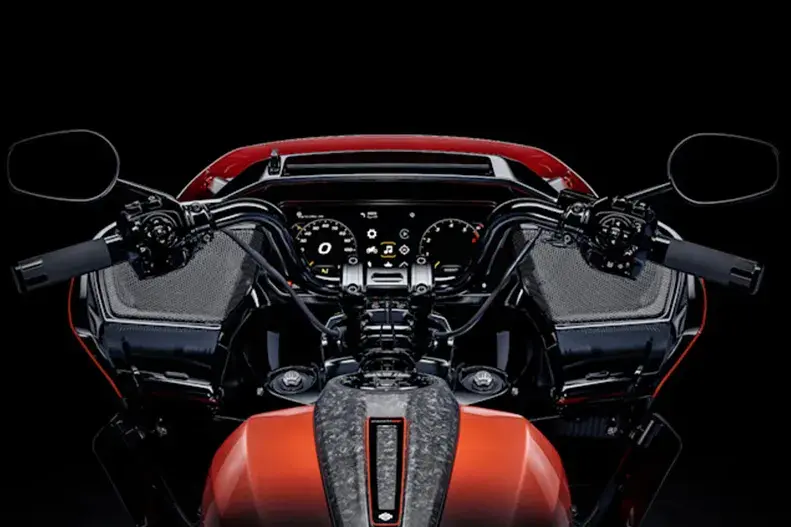 Race-ready Cockpit | Harley-davidson® Online