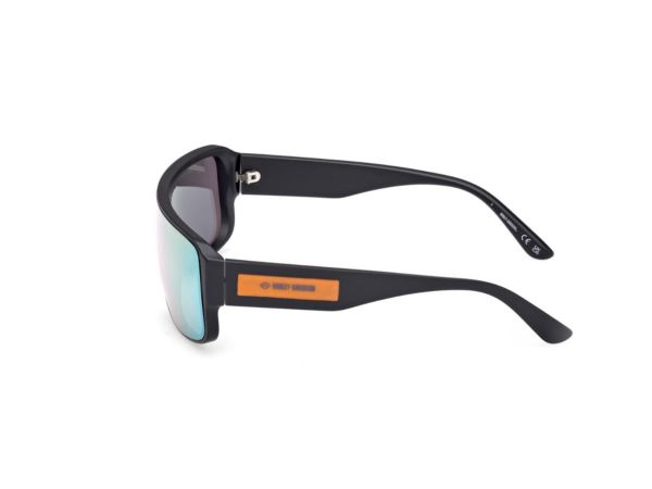 Hm00013-02c C | Harley-davidson® Online Black sunglasses with mirrored blue lenses and an orange Harley-Davidson badge on the temple (side view).