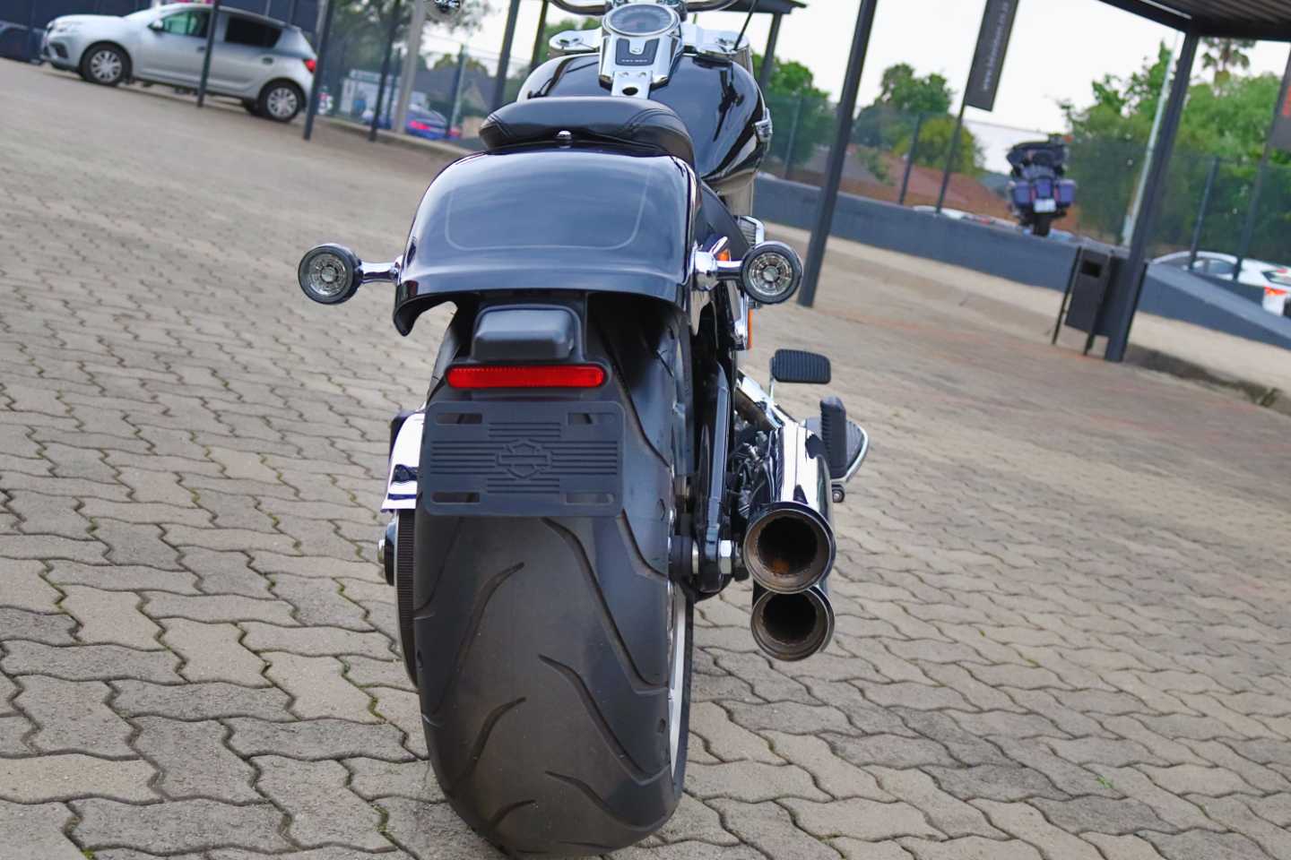 #image_title